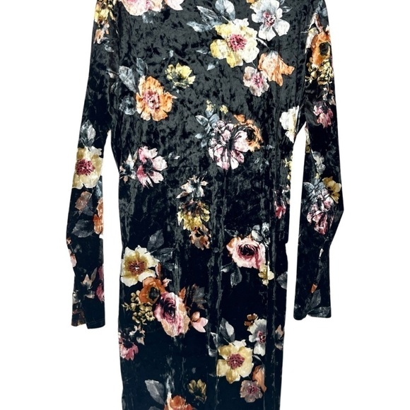 Plus size Dress Maverick the Collection Velvet Floral Dress - Picture 5 of 8